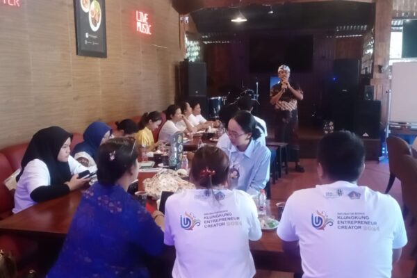 BPR Sarijaya Sosialisasi Produk-Layanan ke Peserta Inkubator Bisnis KEC-2024