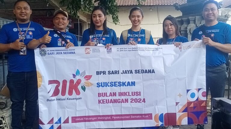 BPR Sarijaya Grebeg Pasar Kusamba, Kenalkan Produk Layanan Pada Masyarakat